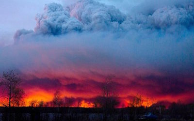 加拿大Alberta wildfire森林大火，十万人紧急疏散！