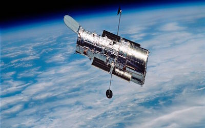 PTE听力口语练习-科学60秒-Hubble Telescope